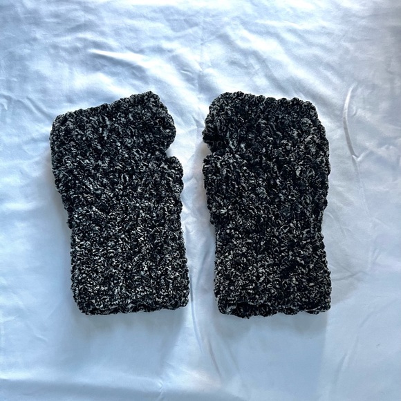 Fingerless Gloves - Picture 2 of 2